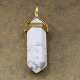 El cuarzo Blanco es una piedra que conecta con la tierra y nos ayuda a estar en el lugar y momento presente. Favorece la comunicación sana, atrae lealtad y amistad. Tiene fama de ser una piedra protectora y curativa.